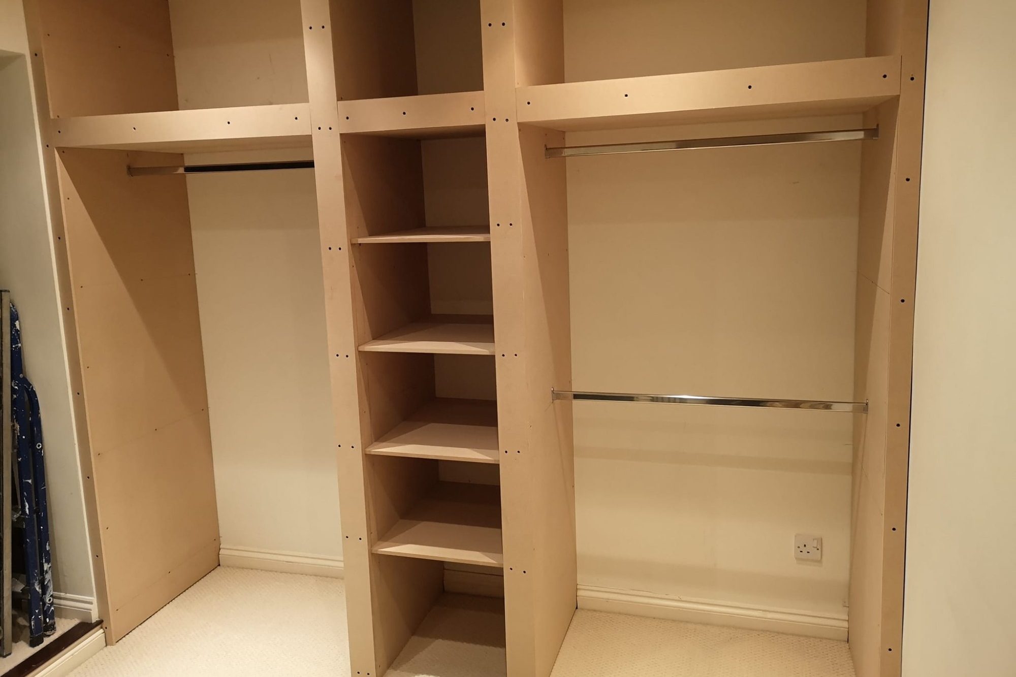 Made to measure fitted wardrobes